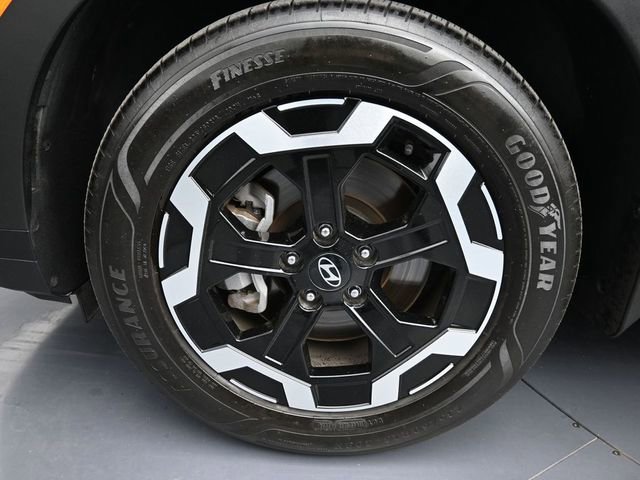 Used 2025 Hyundai Santa Fe SE FWD image 25