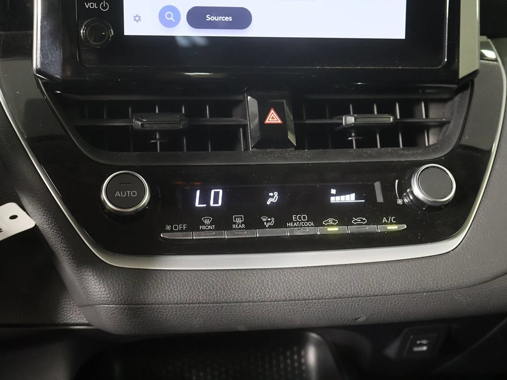Used 2024 Toyota Corolla LE FWD image 39