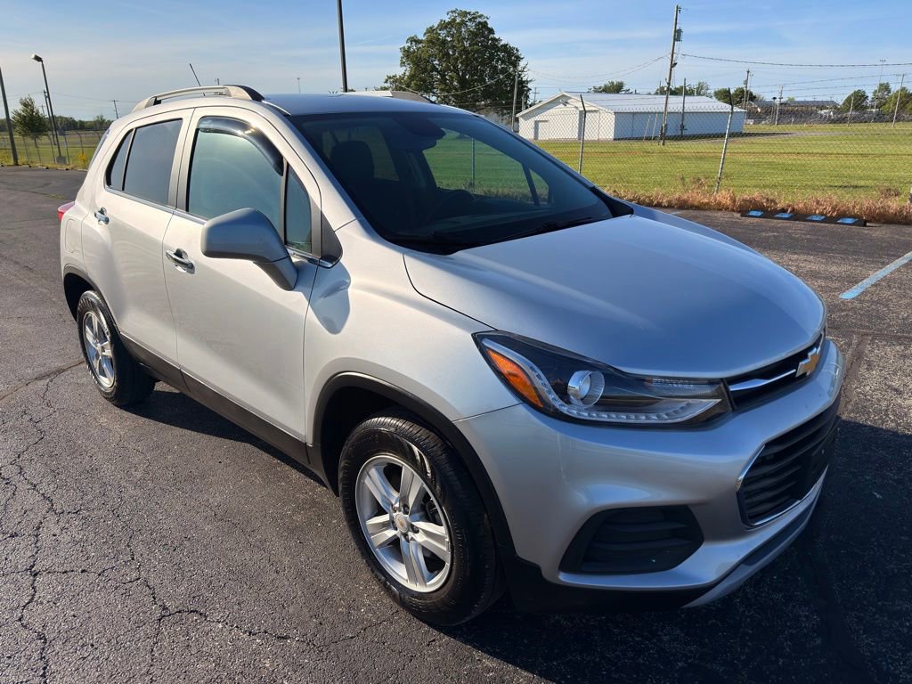 Used 2020 Chevrolet Trax LT w/ LT Convenience Package AWD/4WD image 5