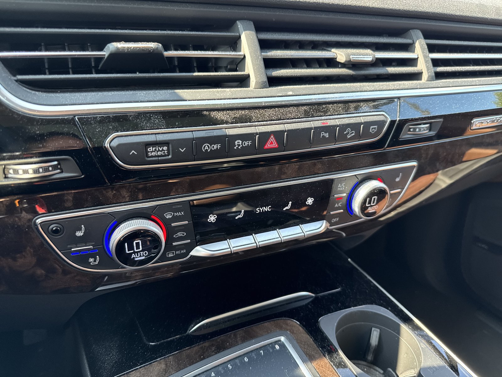 Used 2018 Audi Q7 3.0T Prestige AWD/4WD image 21