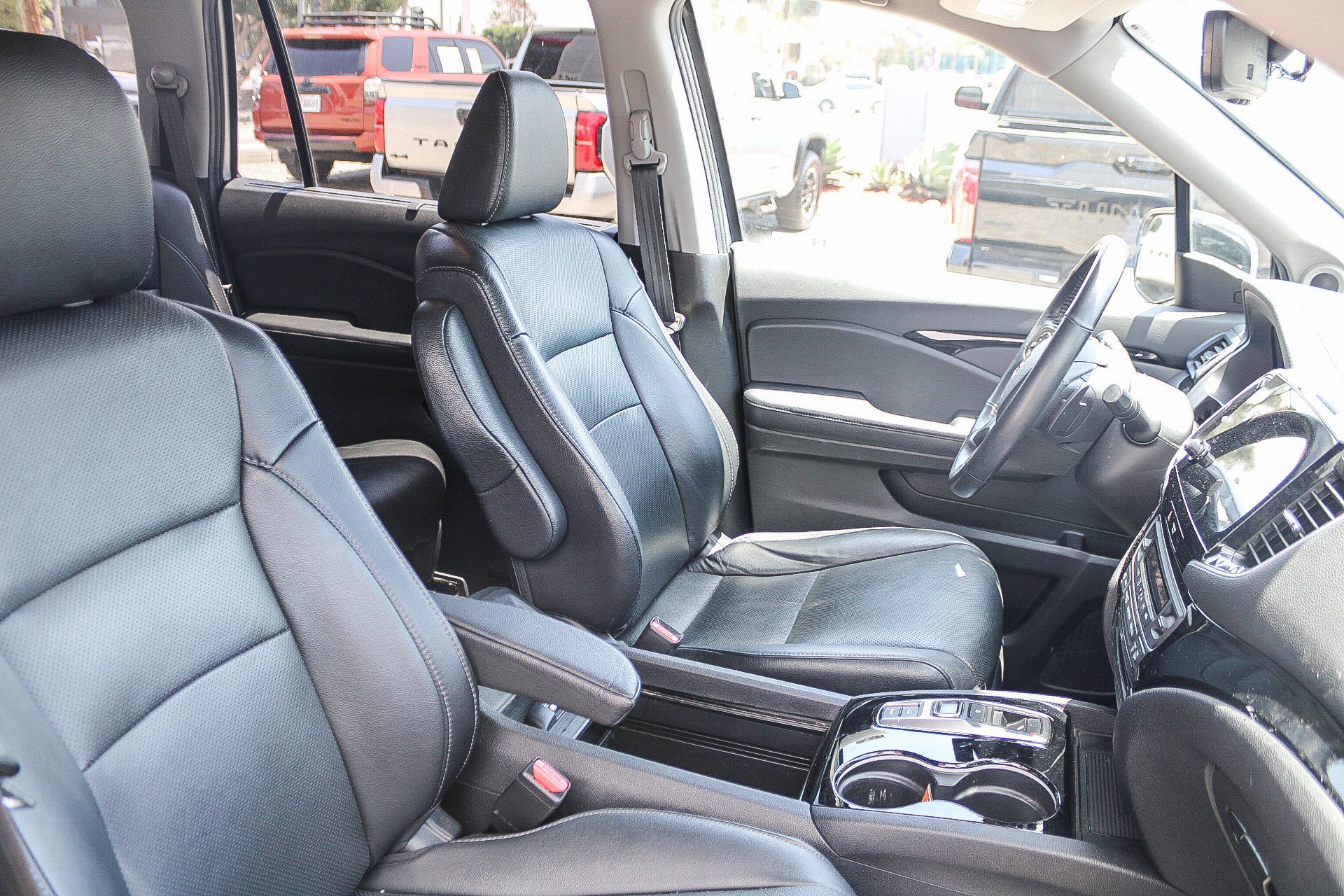 Used 2019 Honda Pilot Elite image 23