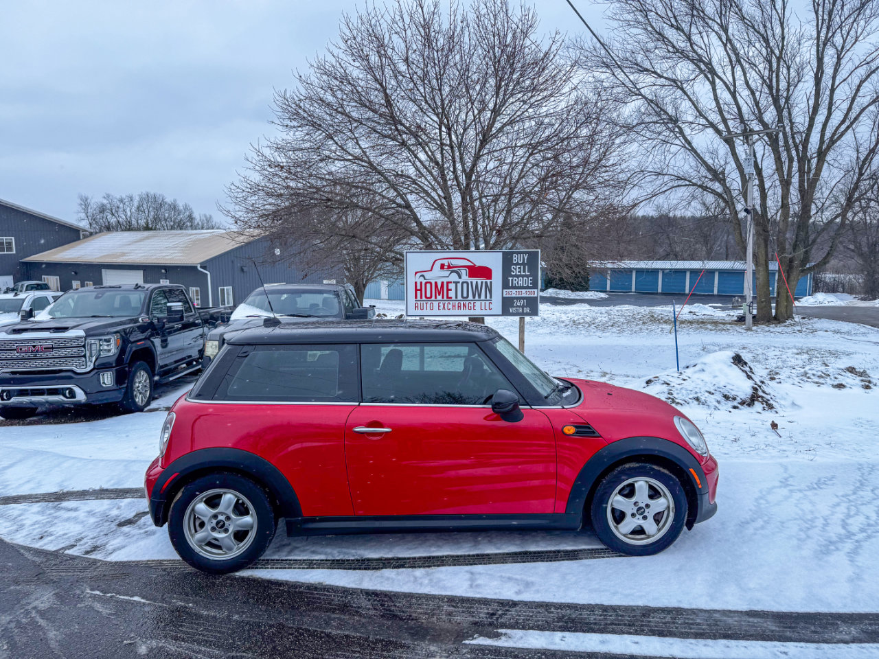 Used 2011 MINI Cooper Hardtop image 2
