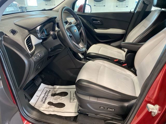 Used 2019 Chevrolet Trax LT w/ Driver Confidence Package image 25