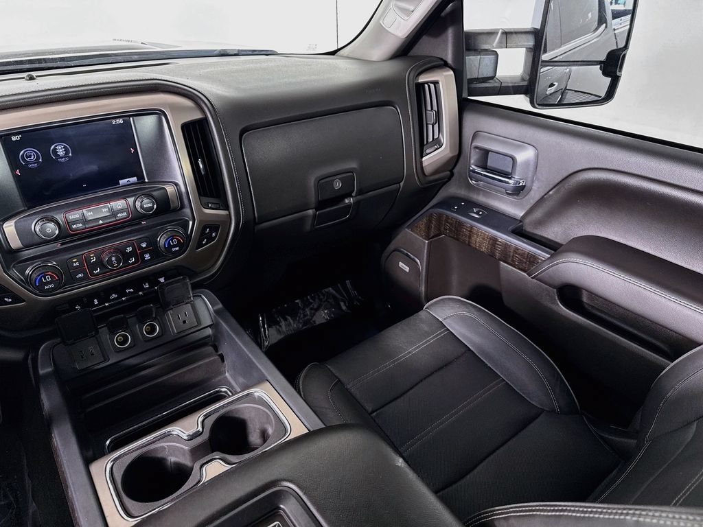 Used 2016 GMC Sierra 2500 Denali w/ Duramax Plus Package AWD/4WD image 29