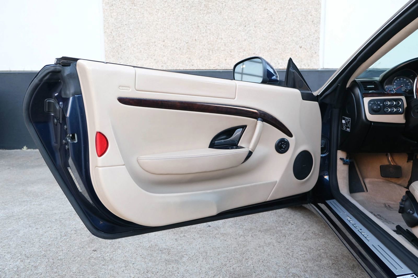 Used 2010 Maserati GranTurismo Coupe 2D image 19