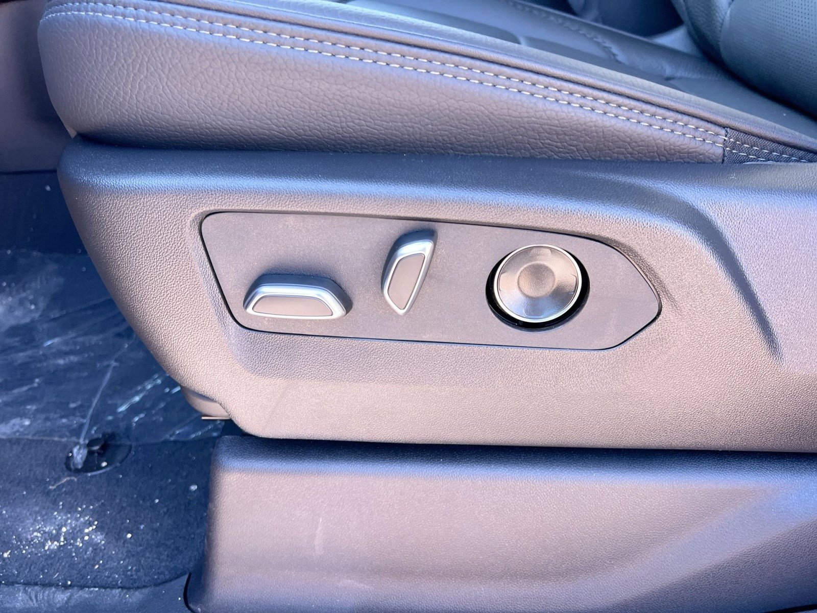 New 2026 GMC Sierra 2500 Denali w/ Denali Reserve Package image 13