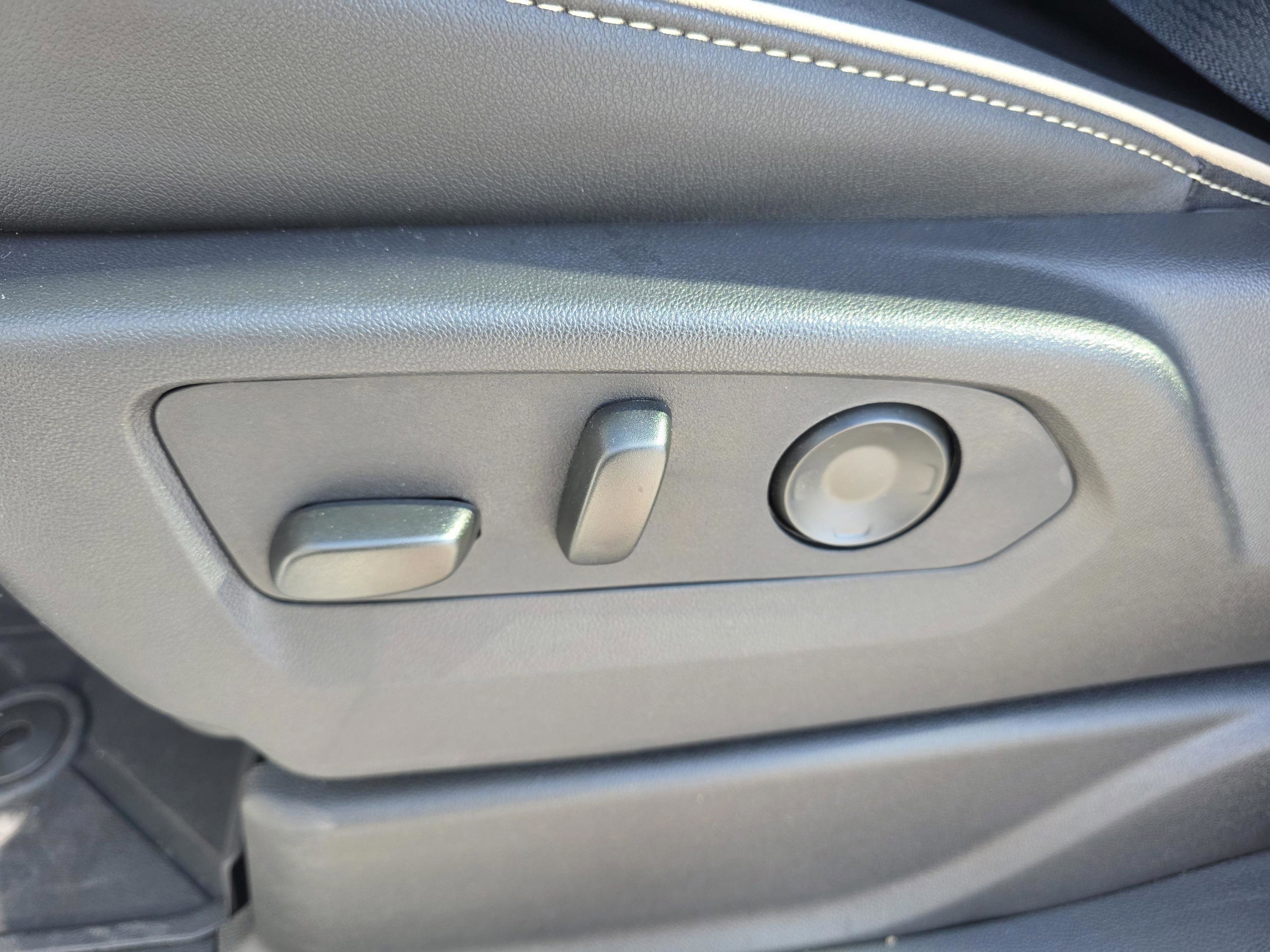 New 2026 Chevrolet Suburban Premier image 27