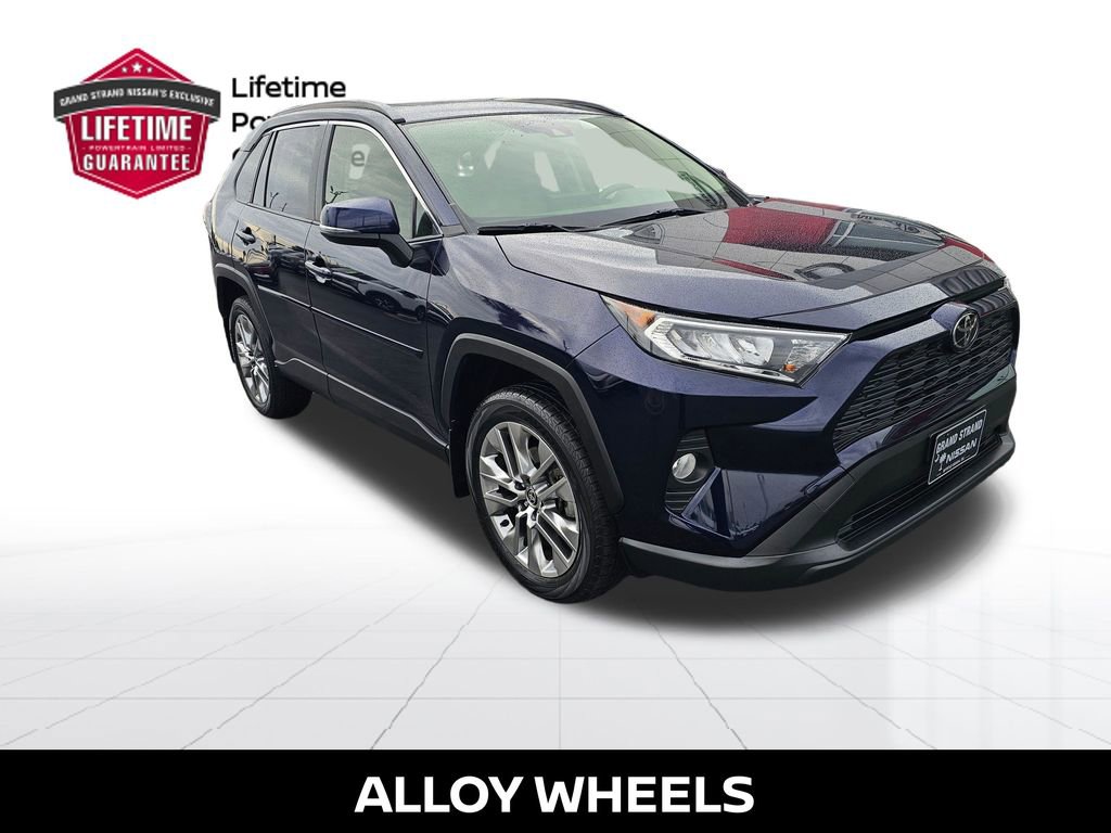 Used 2020 Toyota RAV4 XLE Premium image 6