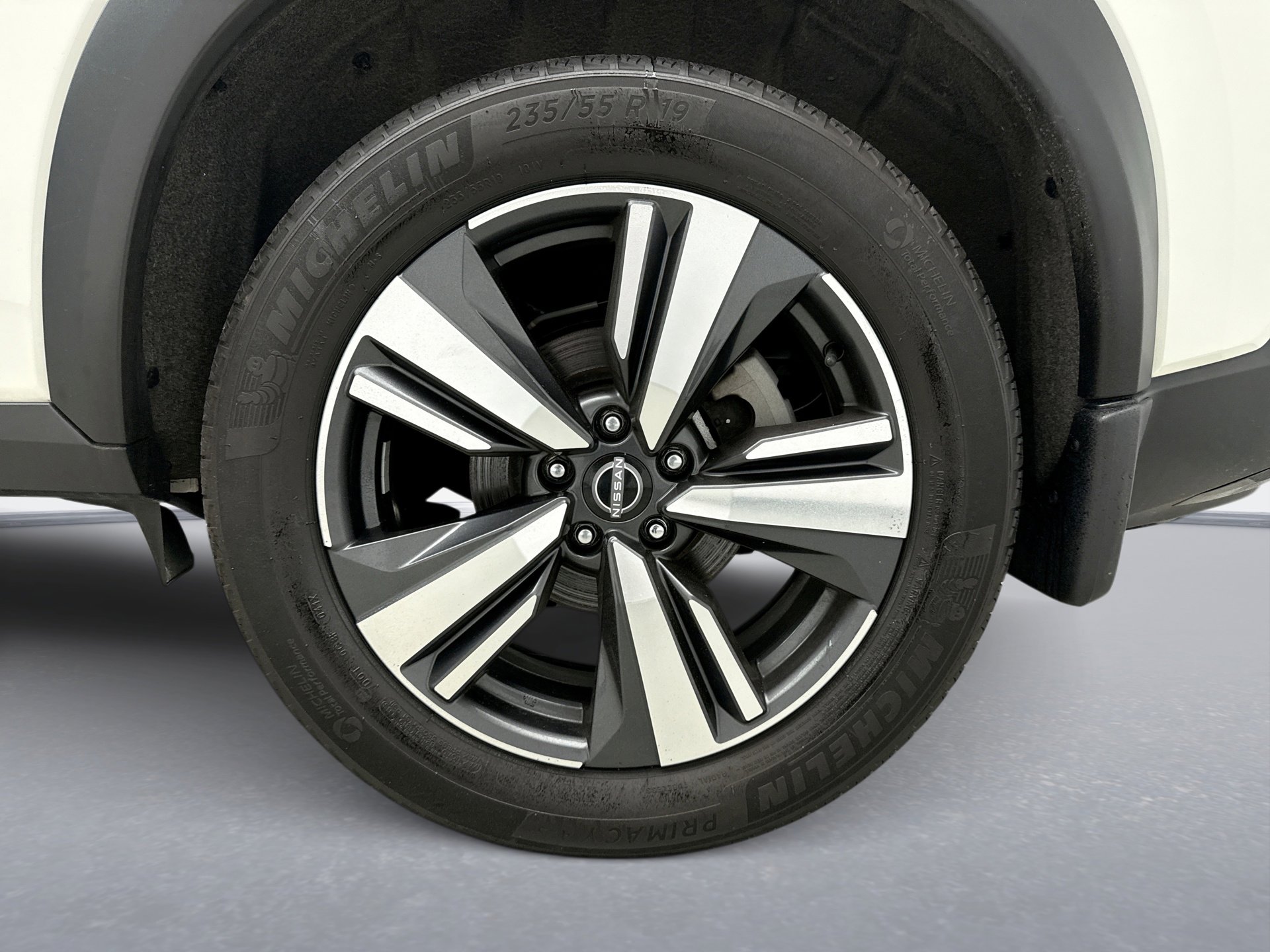 Used 2023 Nissan Rogue SL image 25