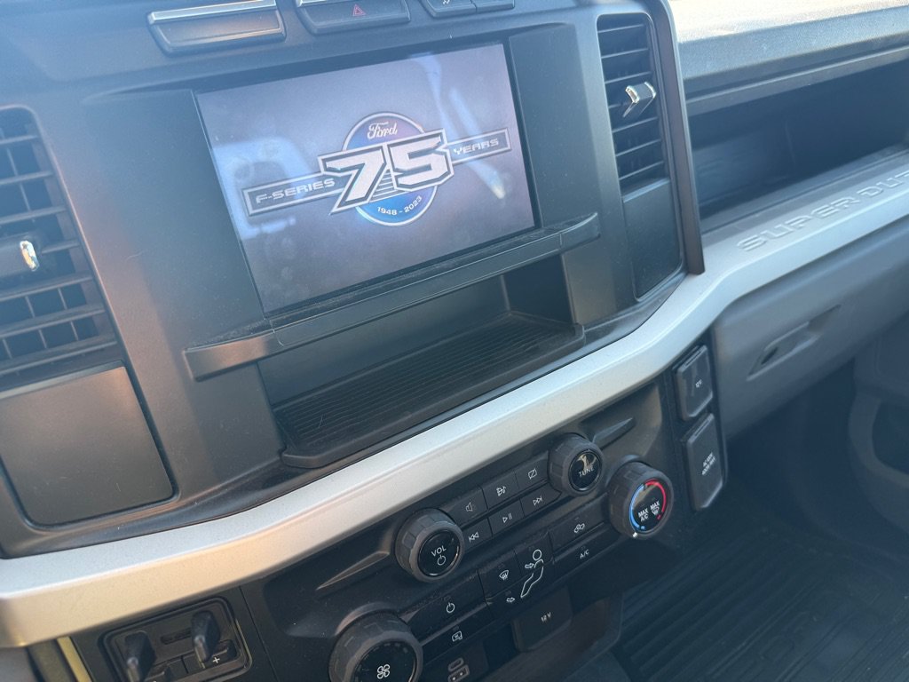 Used 2023 Ford F250 XL w/ FX4 Off-Road Package AWD/4WD image 3