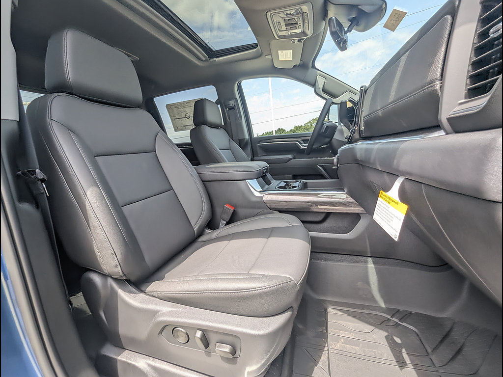 New 2026 Chevrolet Silverado 3500 LTZ w/ LTZ Convenience Package AWD/4WD image 16