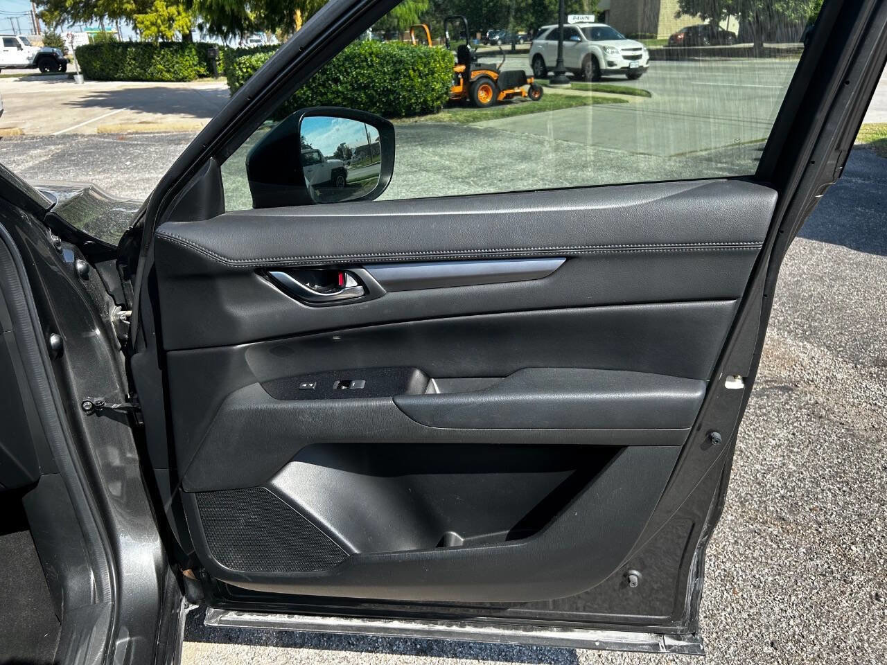 Used 2020 MAZDA CX-5 Touring image 16