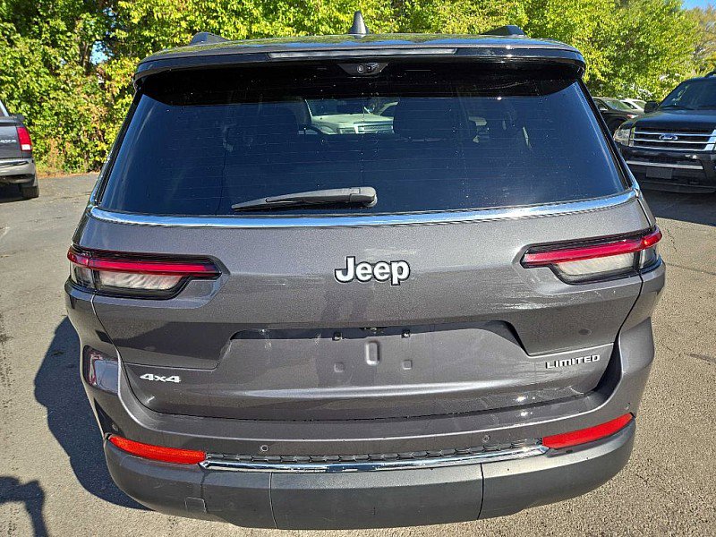 Used 2024 Jeep Grand Cherokee L Limited w/ Luxury Tech Group II image 4