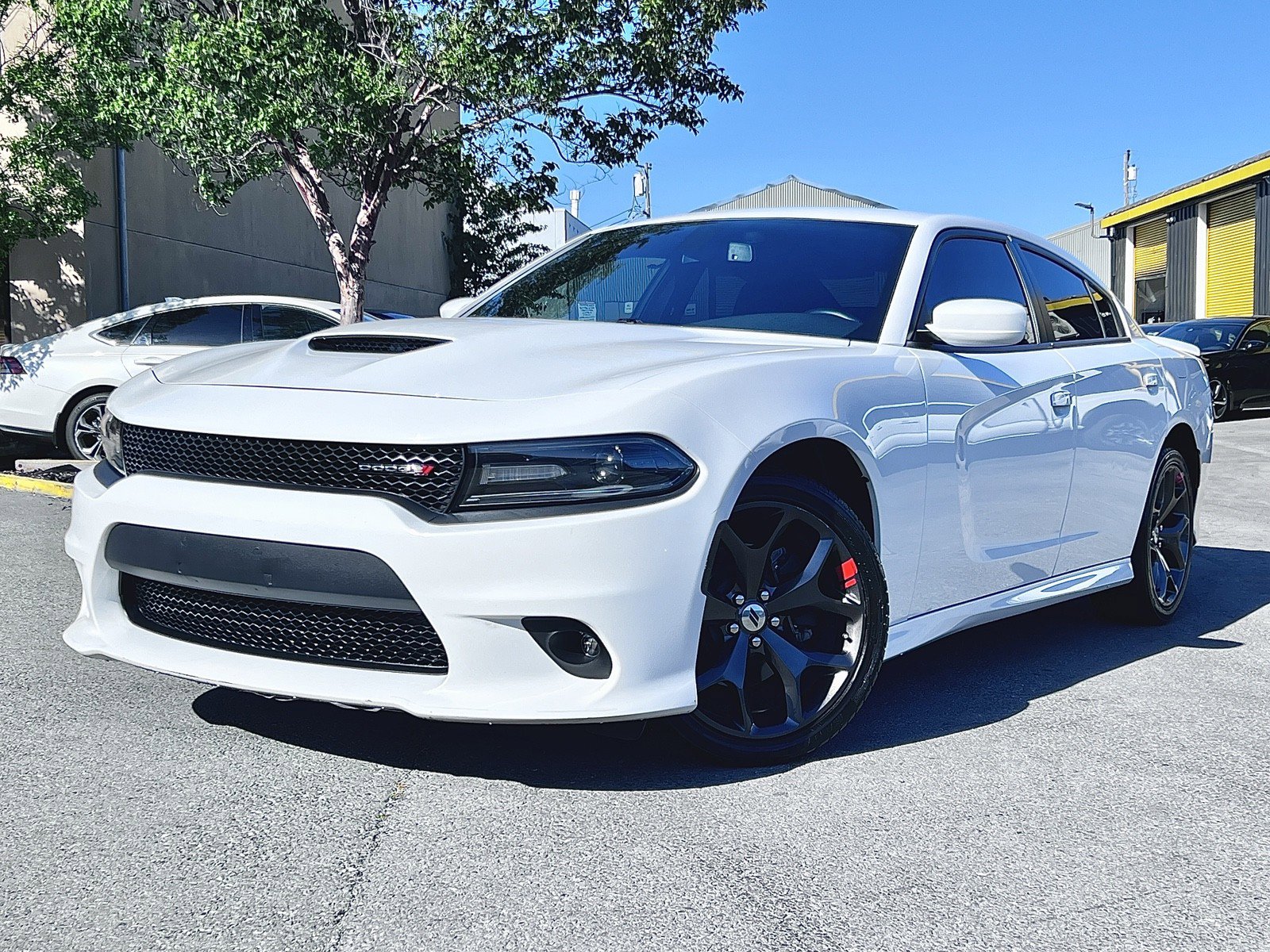 Used 2019 Dodge Charger GT image 2