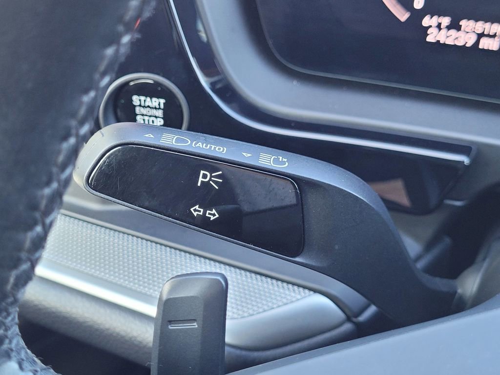 Used 2024 Porsche Cayenne Coupe AWD/4WD image 21