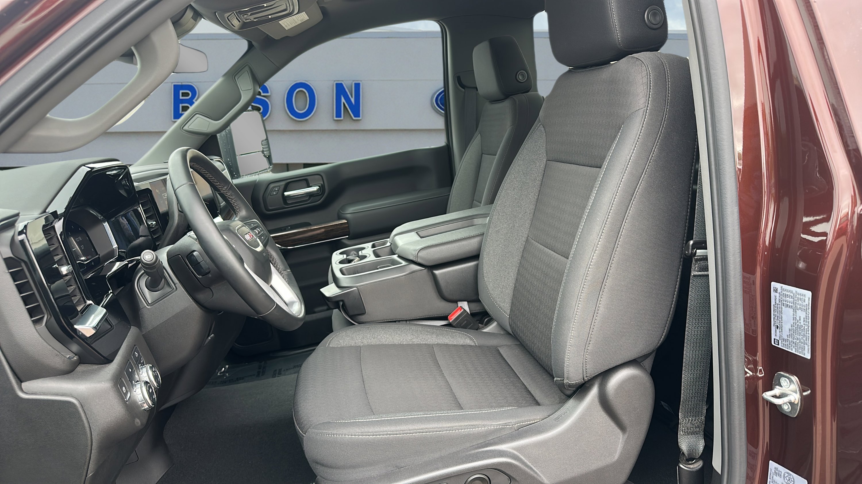 Used 2024 GMC Sierra 2500 SLE image 17