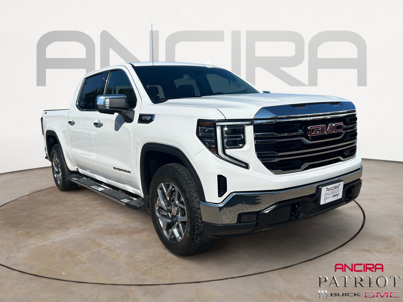 Used 2023 GMC Sierra 1500 SLT image 1