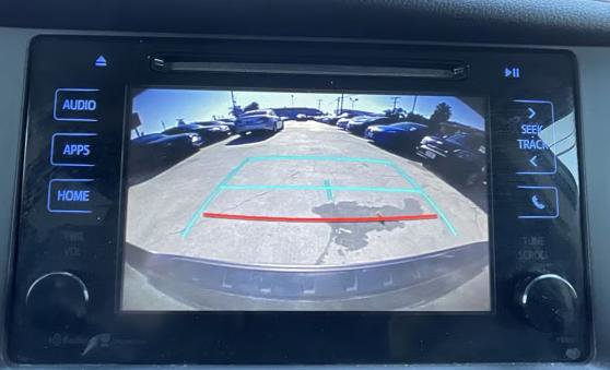 Used 2015 Toyota Sienna SE image 8