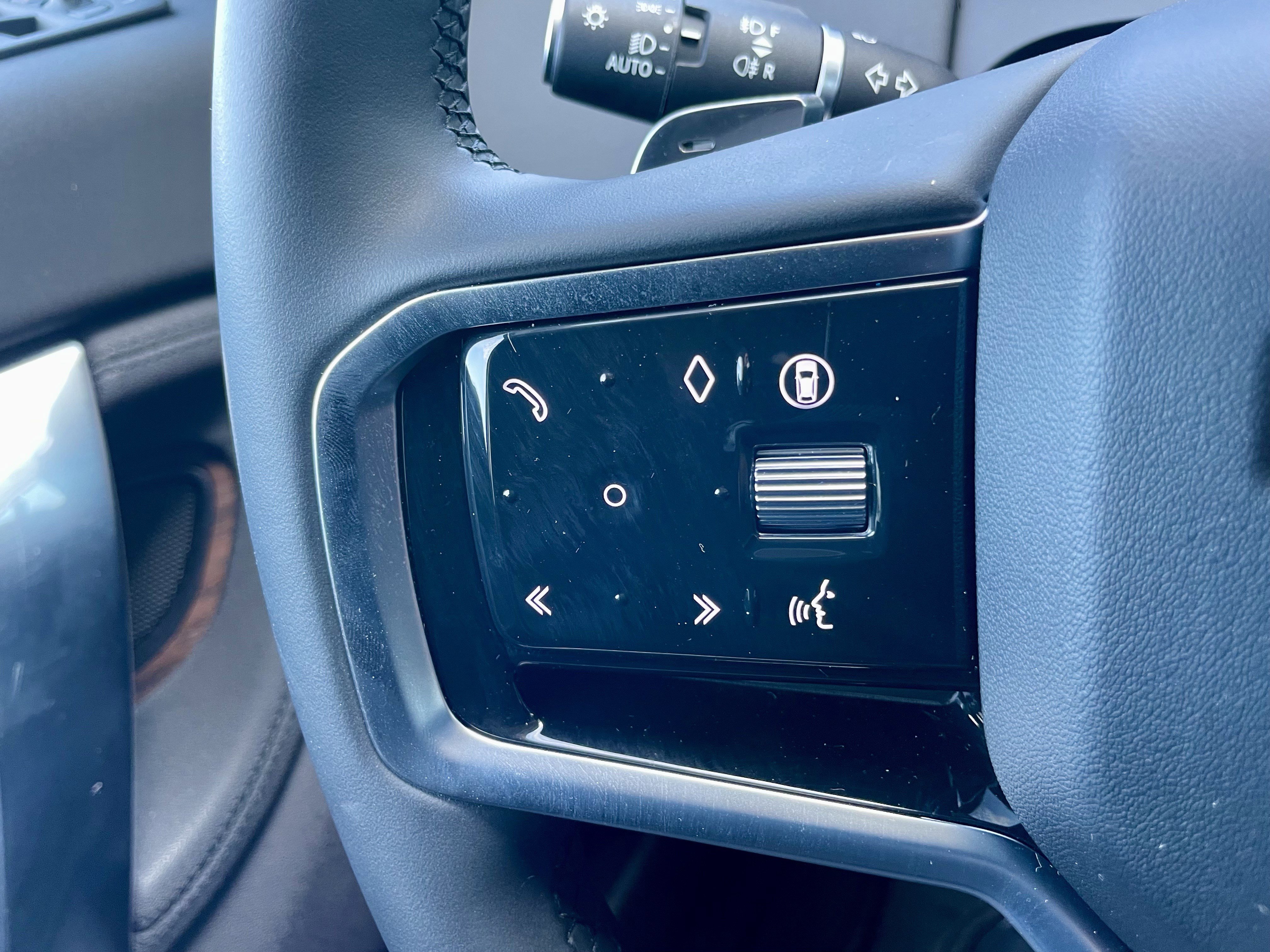 Certified 2024 Land Rover Discovery Sport S image 23