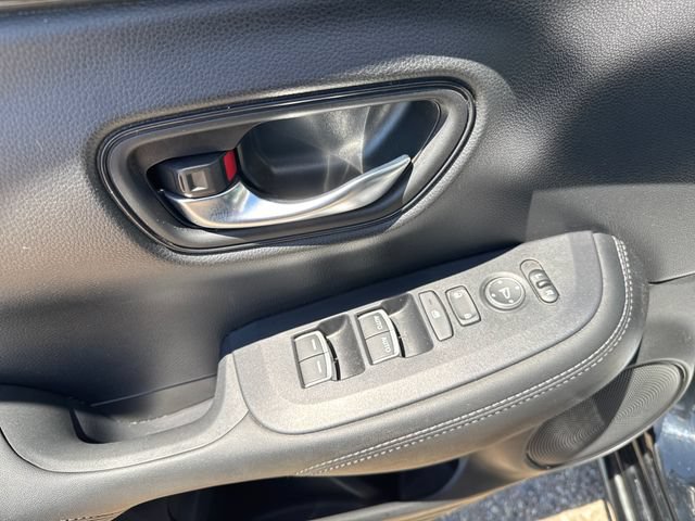 Used 2024 Honda HR-V EX-L image 11