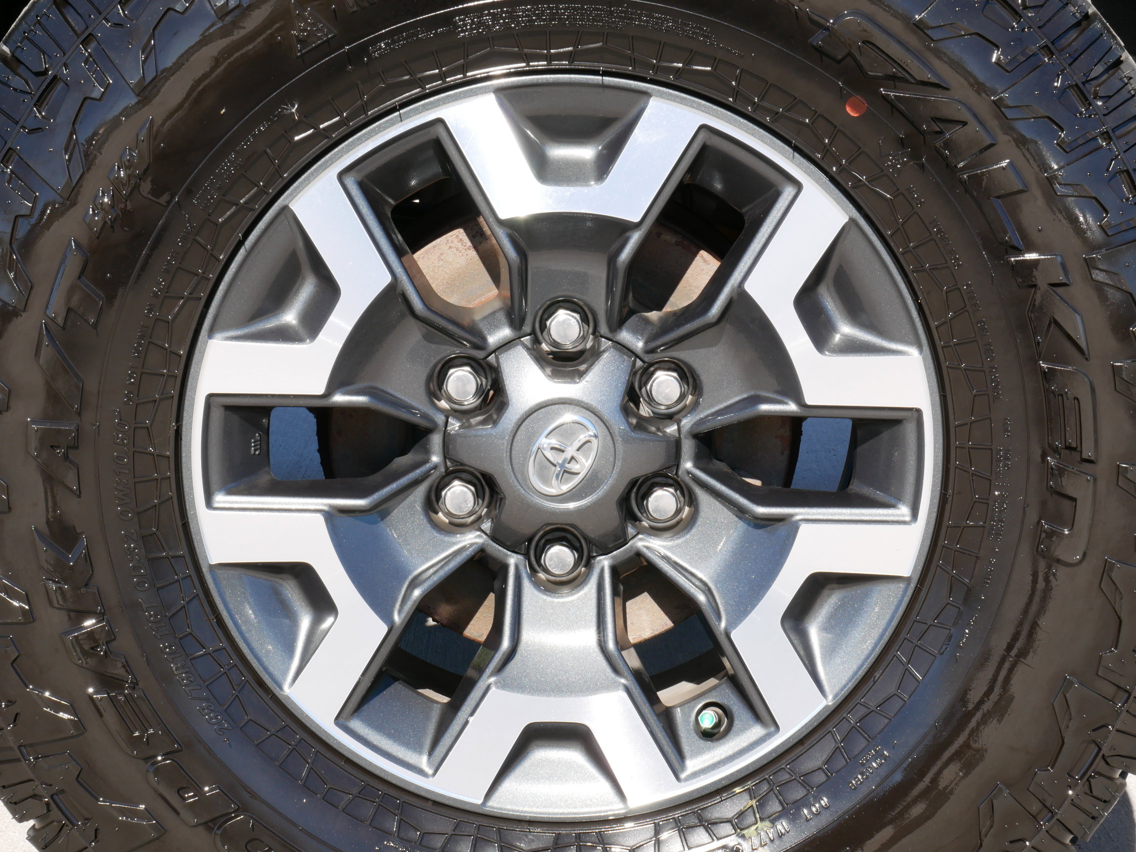 Used 2021 Toyota Tacoma TRD Off-Road w/ Technology Package image 27