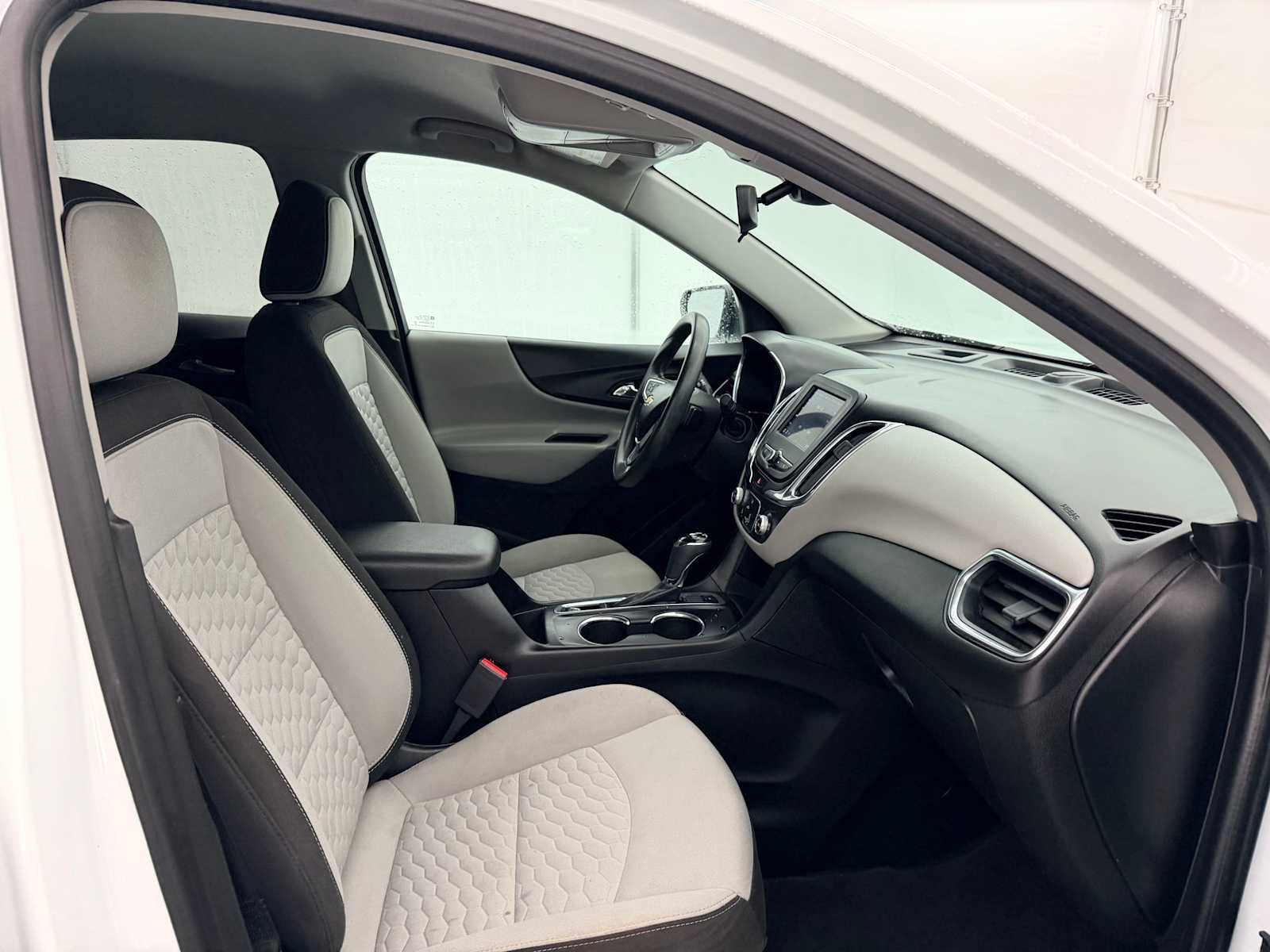 Used 2020 Chevrolet Equinox LT image 22