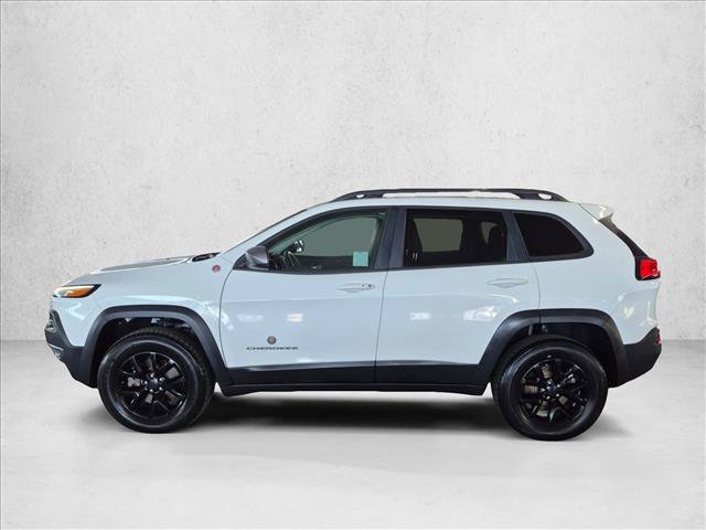 Used 2017 Jeep Cherokee Trailhawk w/ Comfort/Convenience Group AWD/4WD image 9
