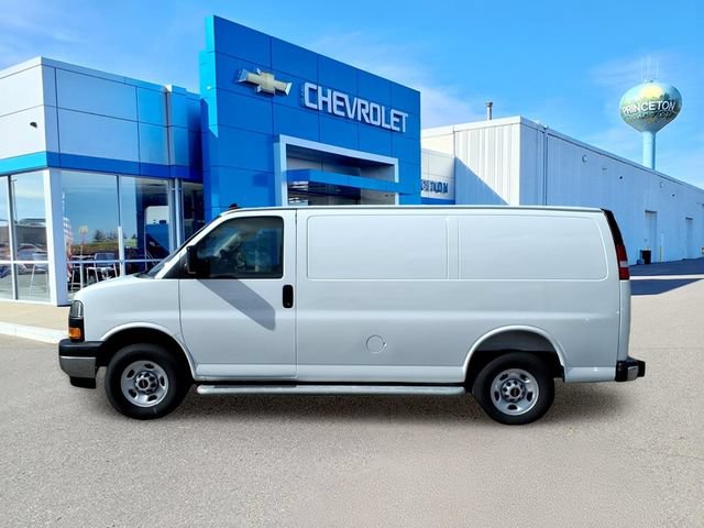 Used 2025 GMC Savana 2500 w/ Driver Convenience Package RWD image 7