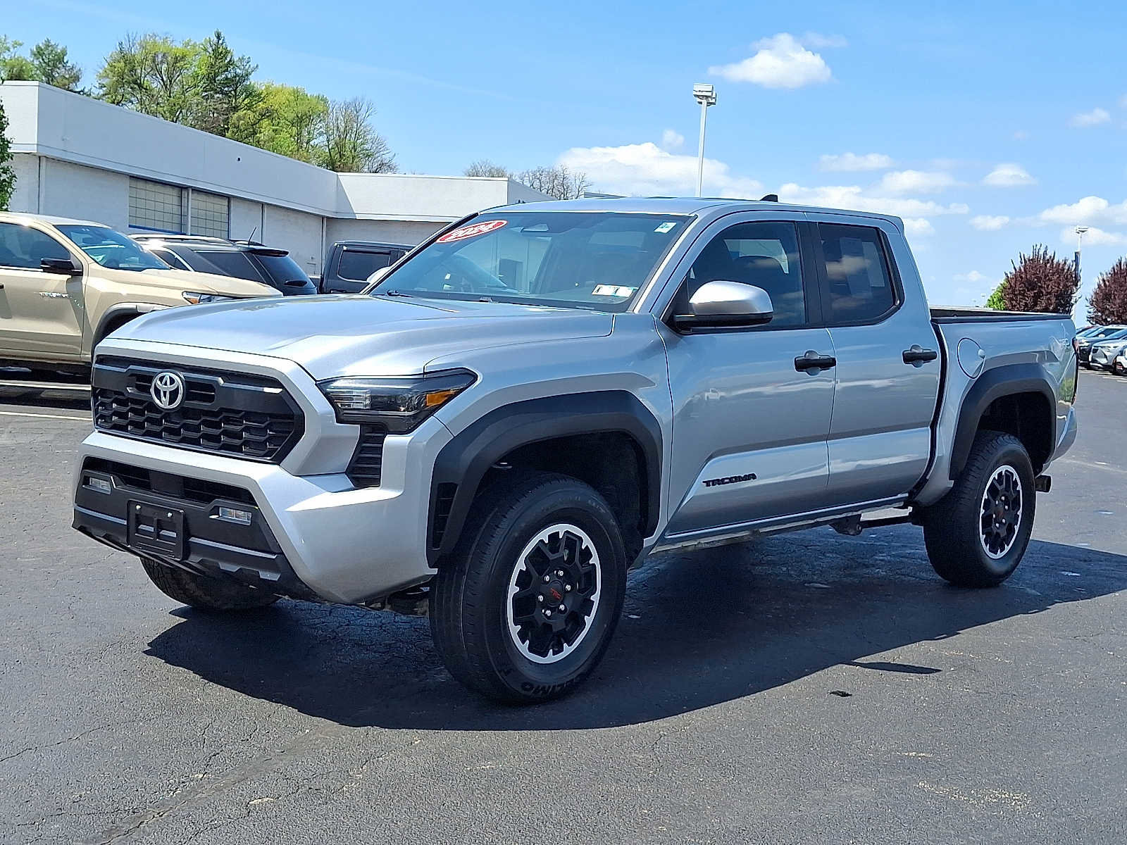Used 2024 Toyota Tacoma TRD Off-Road AWD/4WD image 3