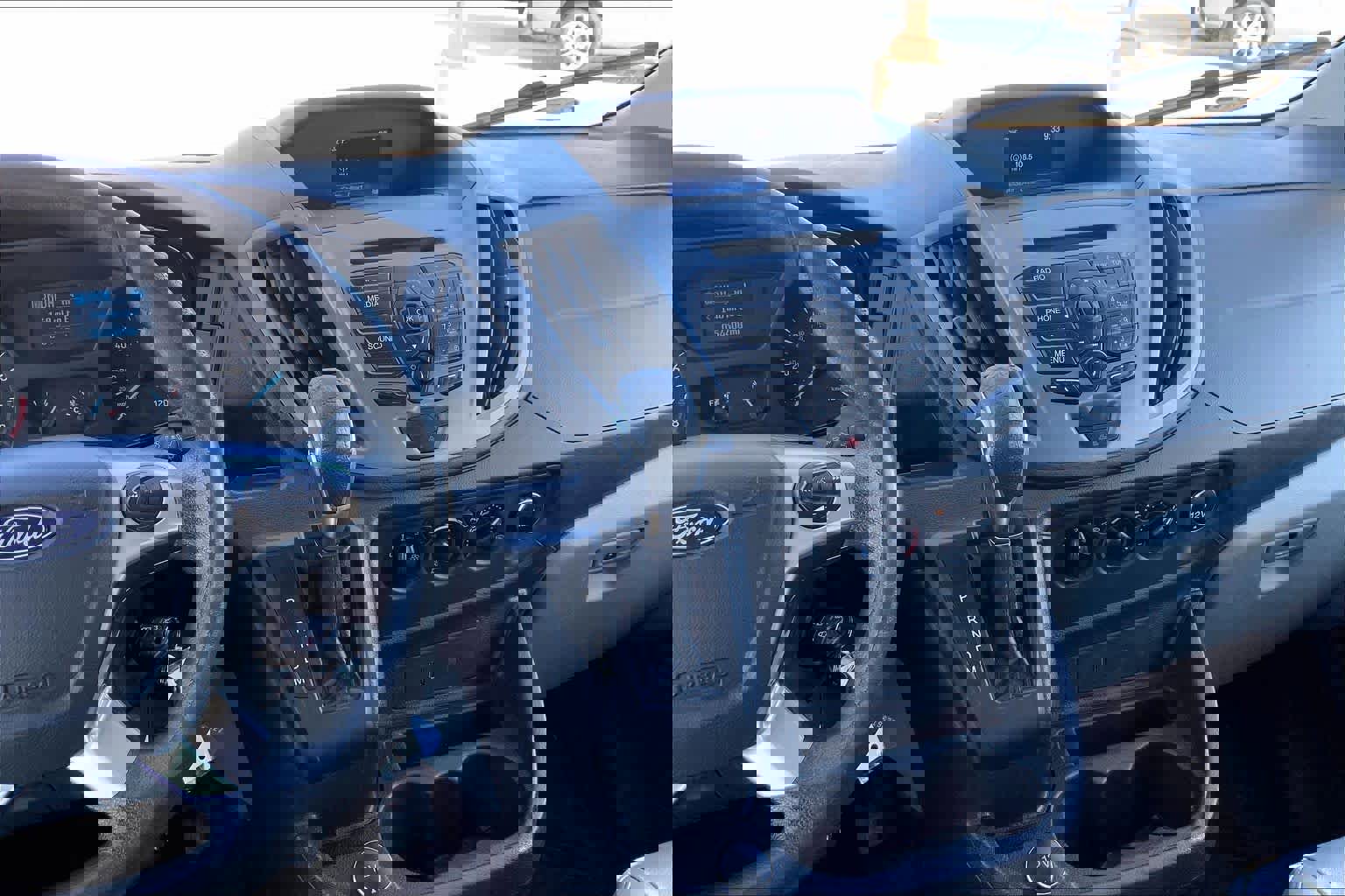 Used 2019 Ford Transit 350 XL image 7