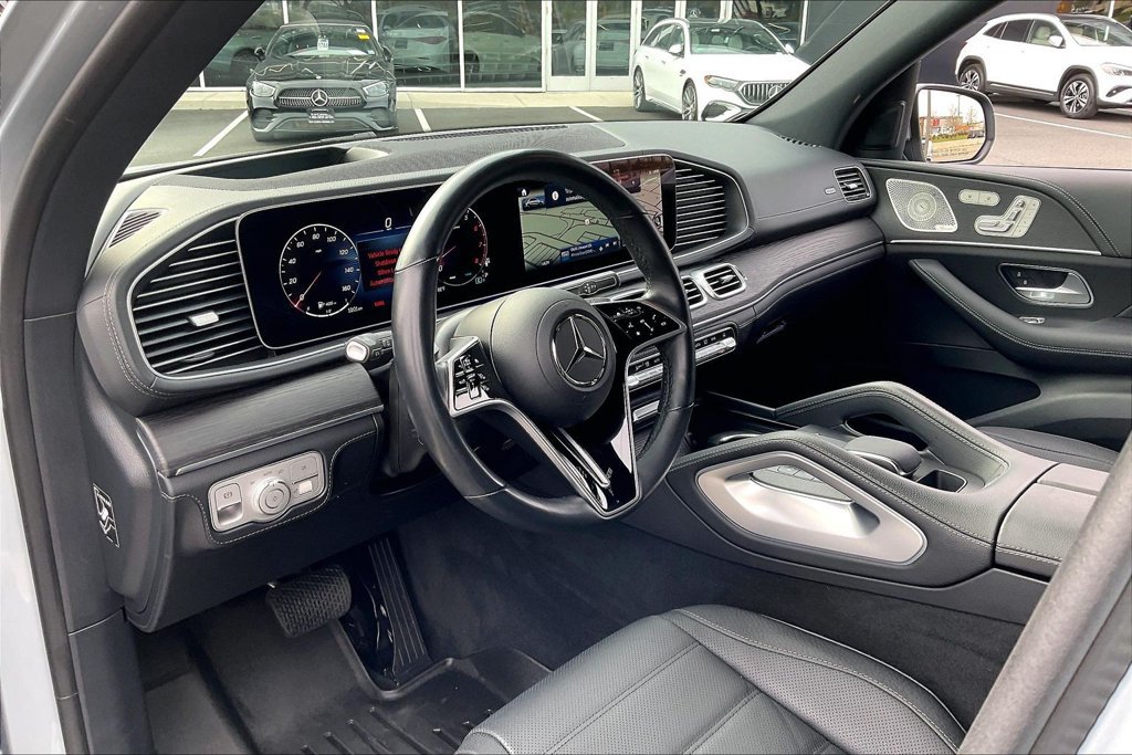 Used 2025 Mercedes-Benz GLE 450 4MATIC image 11