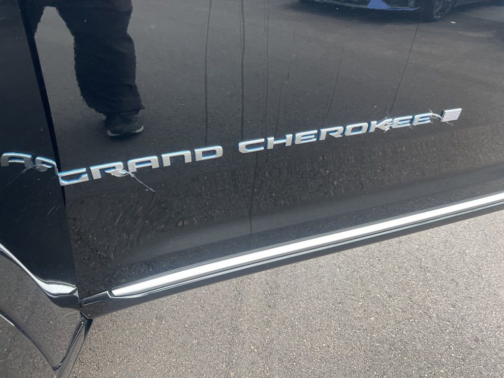 Used 2022 Jeep Grand Cherokee Summit w/ Advanced Protech Group IV image 30