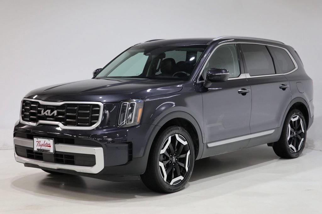 Used 2025 Kia Telluride S AWD/4WD image 3