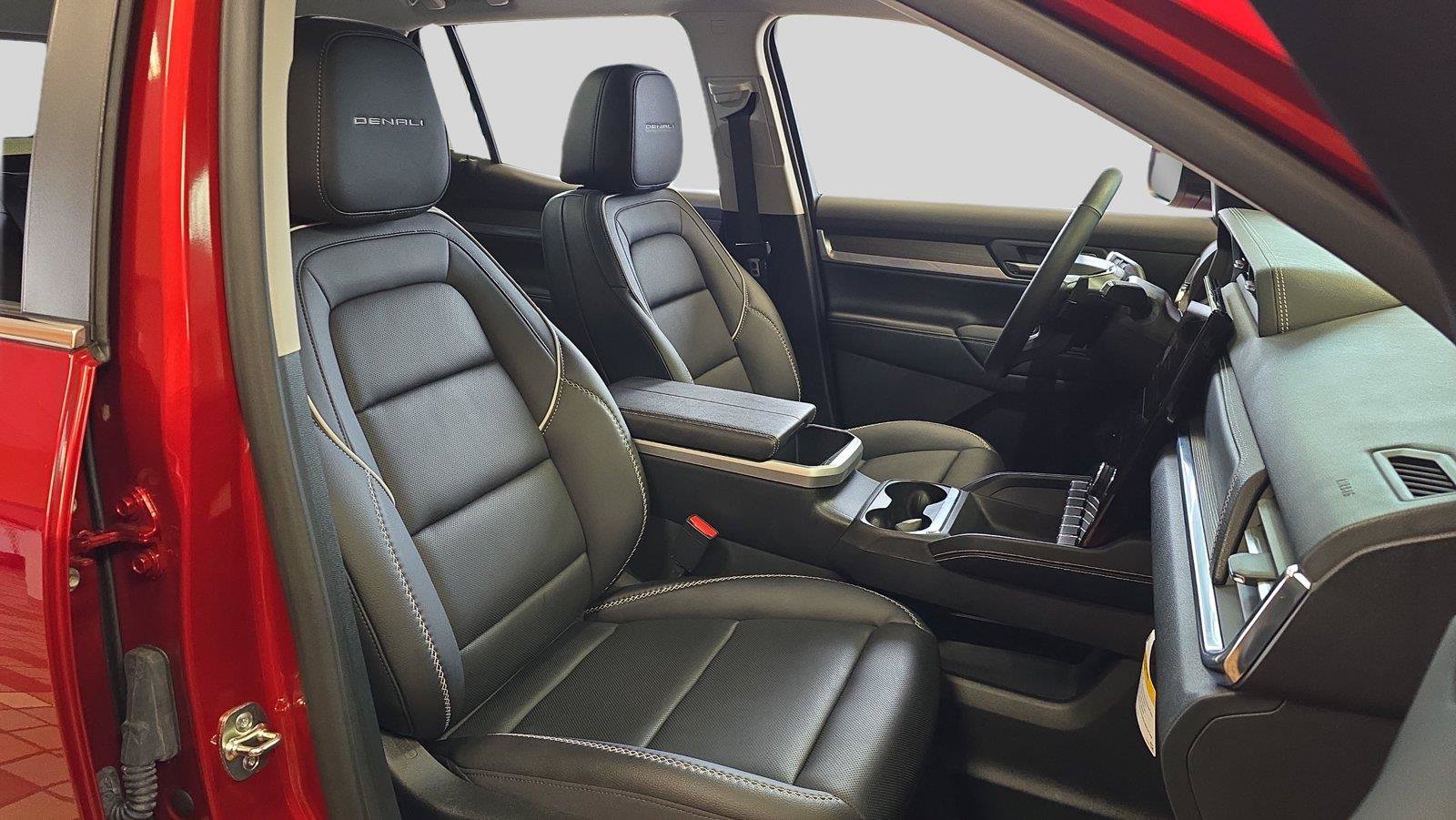 Used 2026 GMC Terrain Denali w/ LPO, Floor Liner Package AWD/4WD image 14