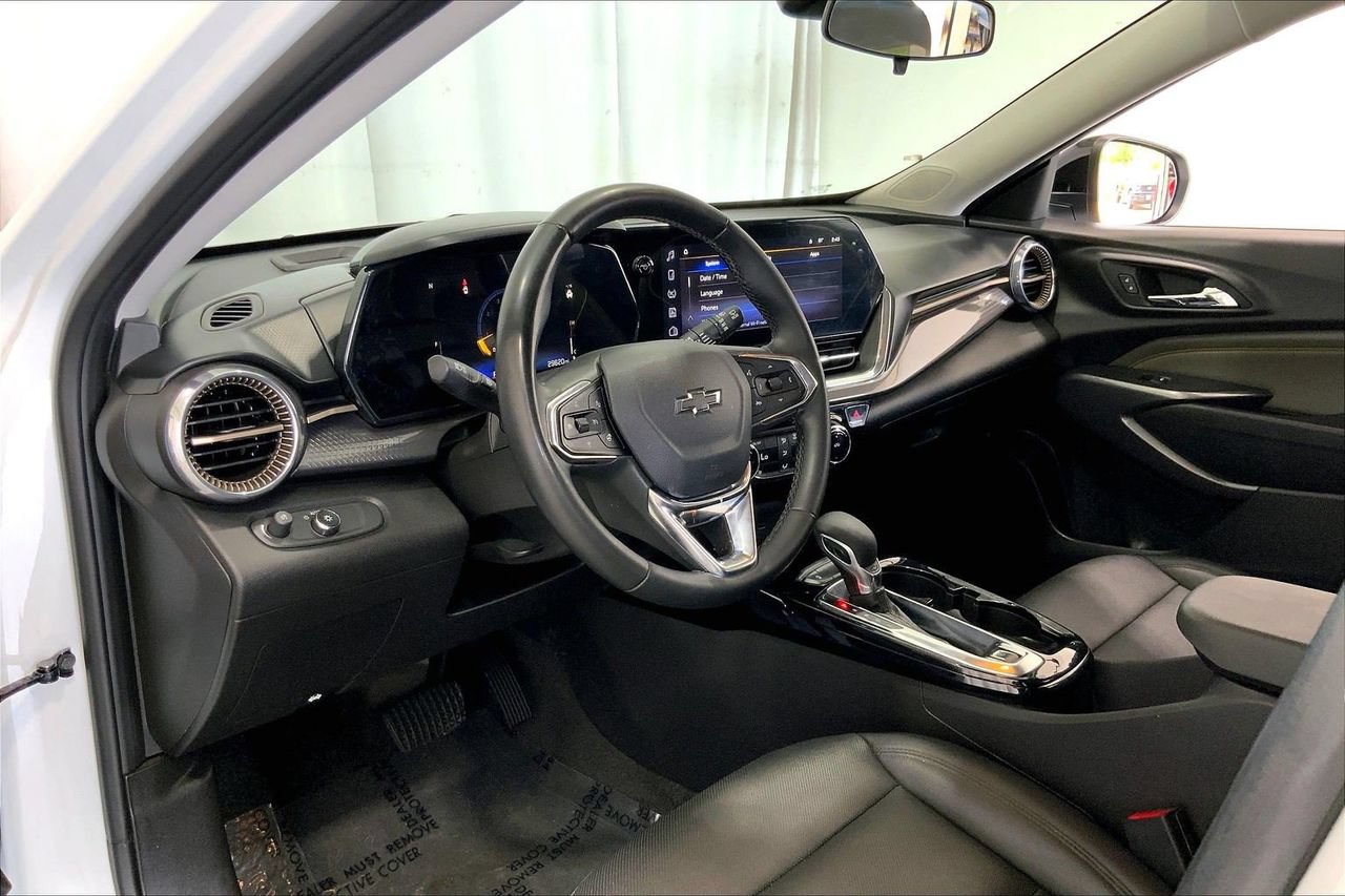 Used 2025 Chevrolet Trax ACTIV w/ Driver Confidence Package FWD image 14
