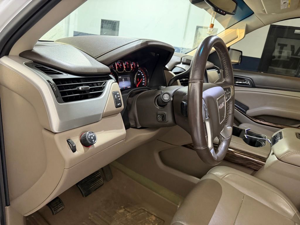 Used 2016 GMC Yukon SLT image 12