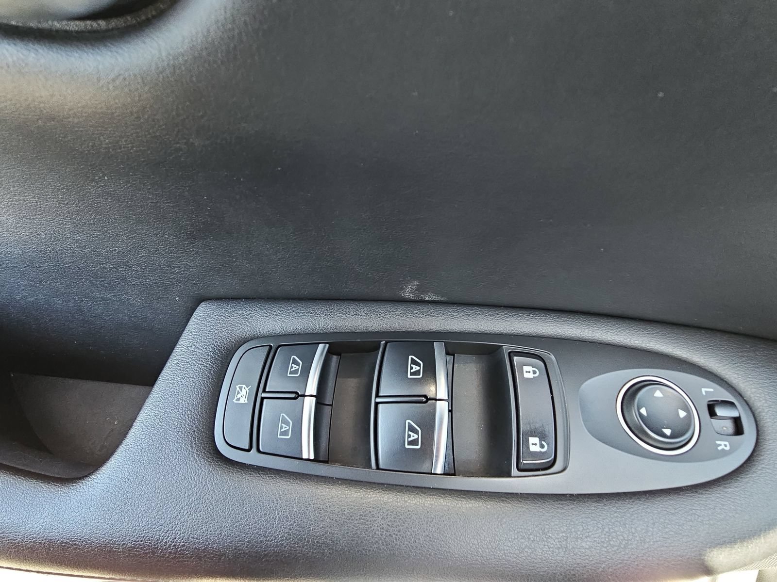 Used 2021 INFINITI QX50 Luxe FWD image 27