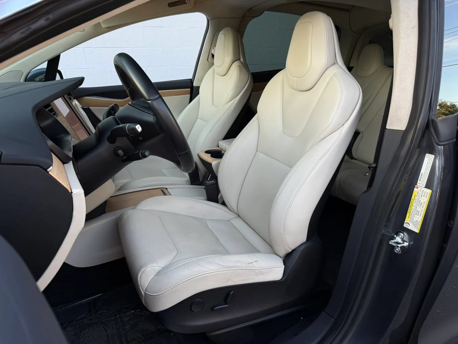 Used 2018 Tesla Model X 75D AWD/4WD image 15