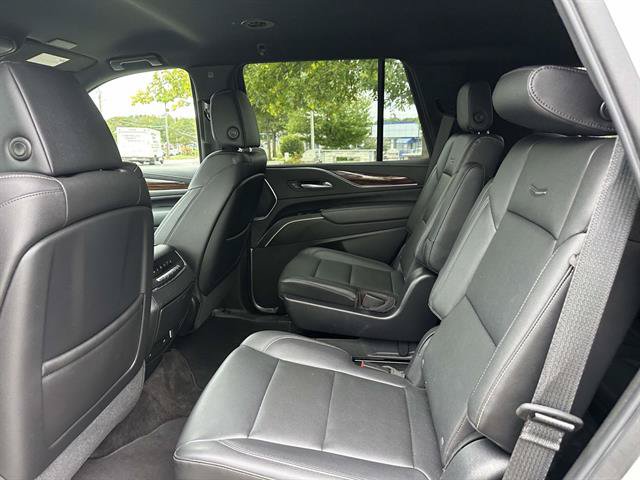 Used 2021 Cadillac Escalade Luxury AWD/4WD image 10