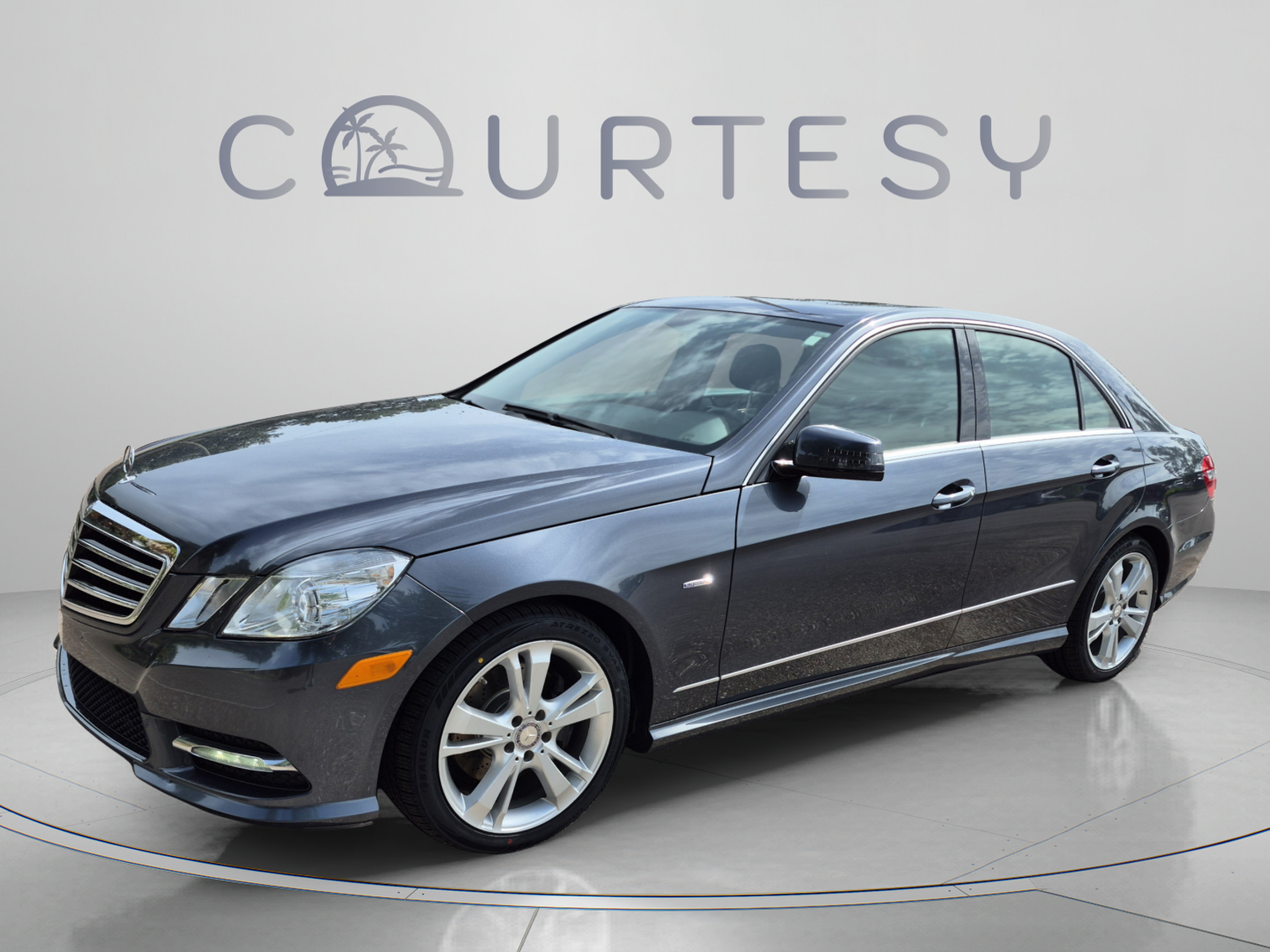 Used 2012 Mercedes-Benz E 350 4MATIC Sedan image 1