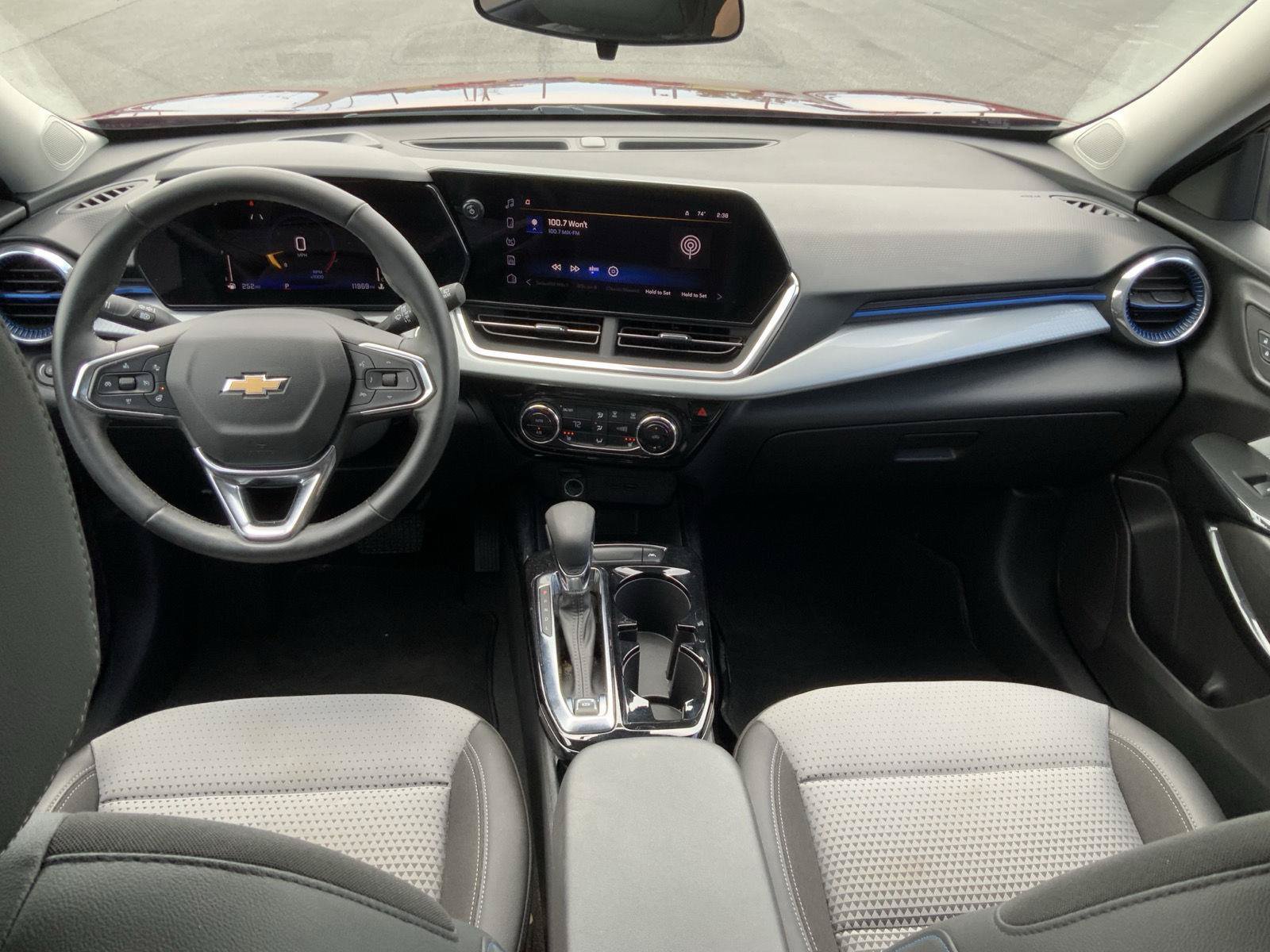 Used 2024 Chevrolet Trax LT w/ Driver Confidence Package FWD image 46