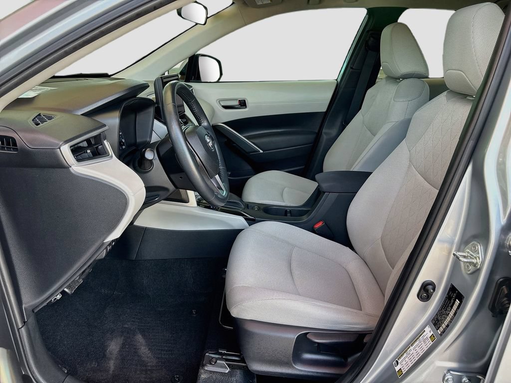 Certified 2023 Toyota Corolla Cross LE w/ Black Badges Package (TMS) FWD image 18