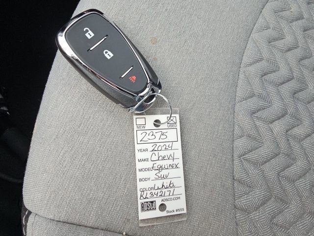 Used 2024 Chevrolet Equinox LS FWD image 48