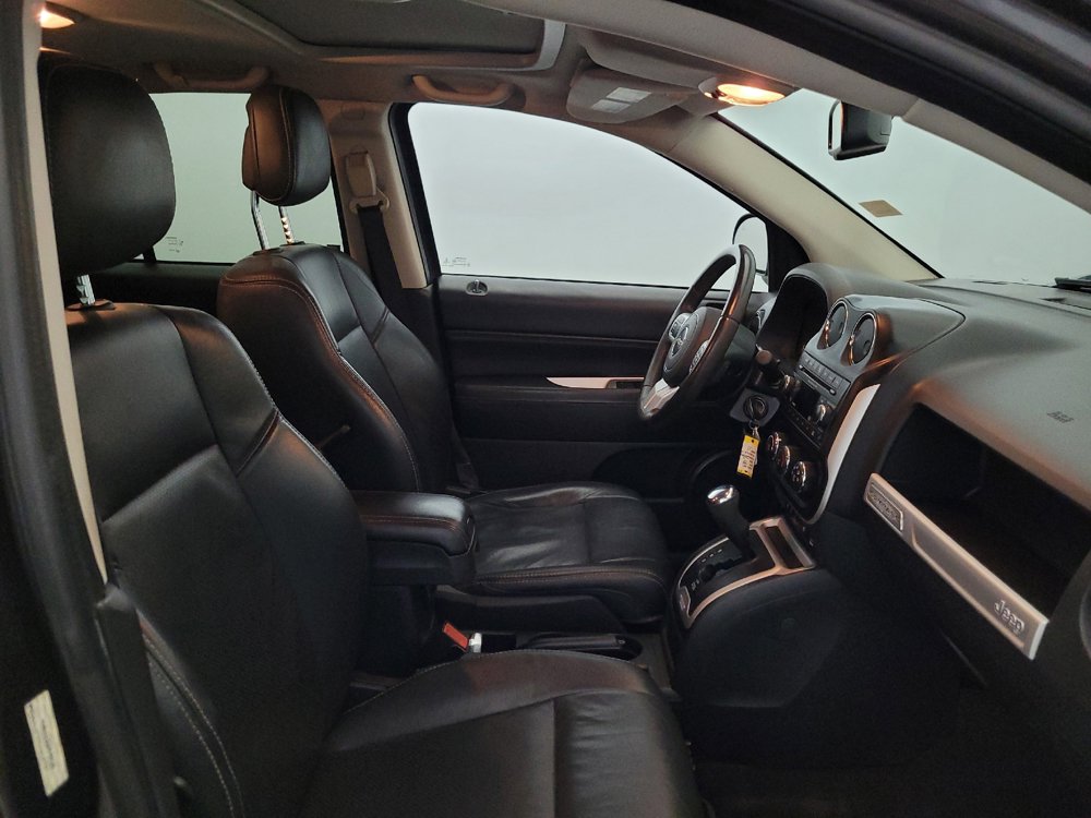 Used 2017 Jeep Compass High Altitude AWD/4WD image 21