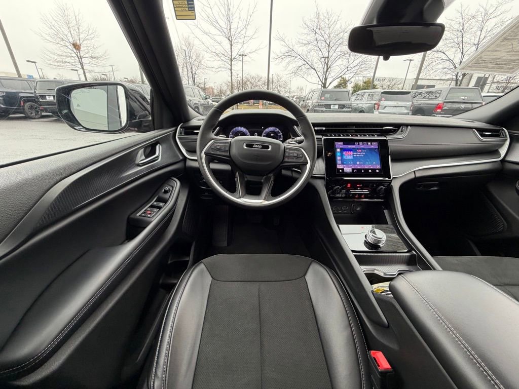 Certified 2024 Jeep Grand Cherokee Altitude RWD image 19