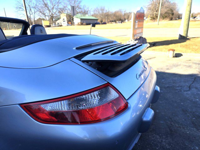 Used 2005 Porsche 911 Carrera S image 33