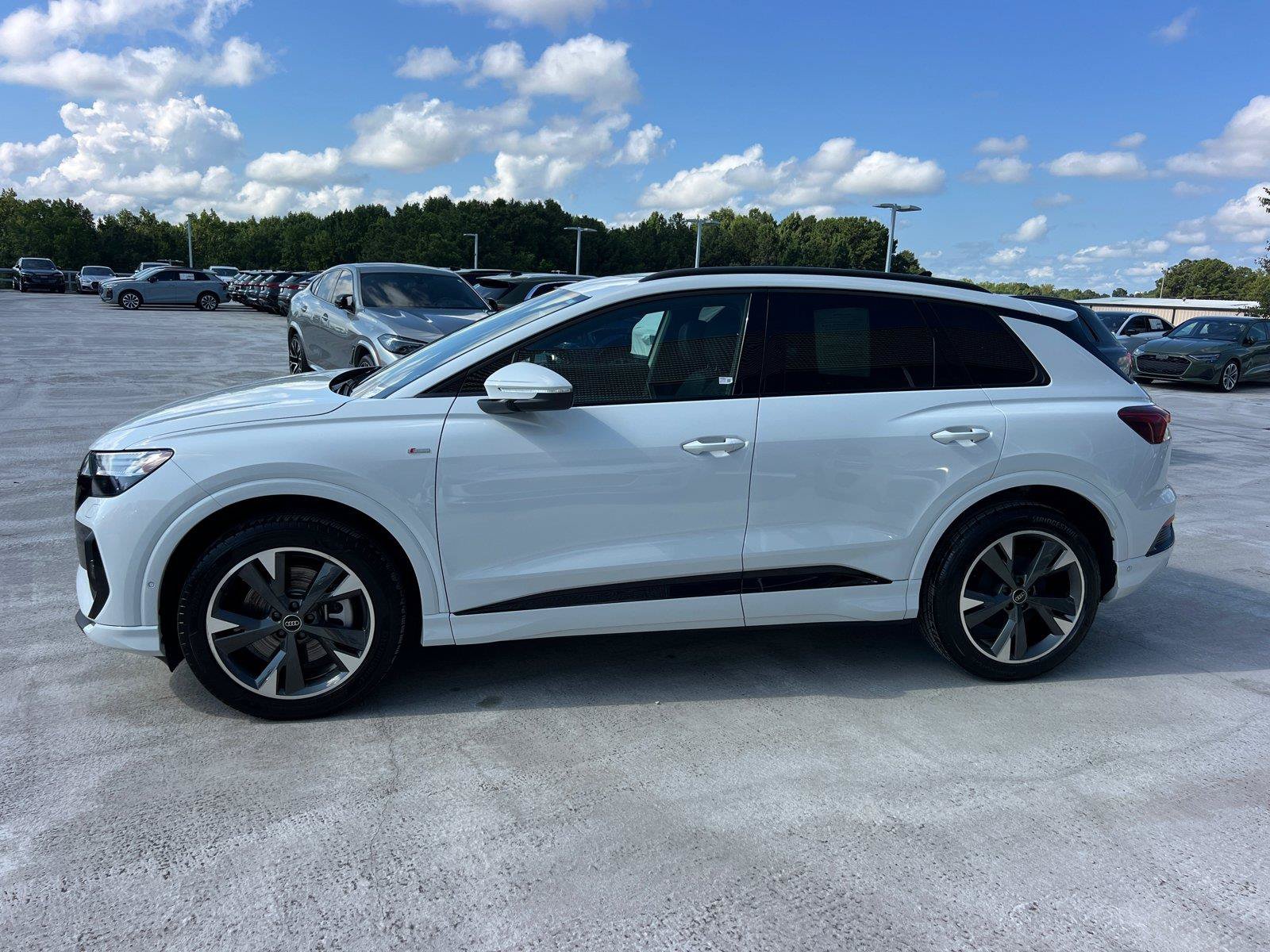 Used 2023 Audi Q4 e-tron Prestige w/ Black Optic Package AWD/4WD image 8