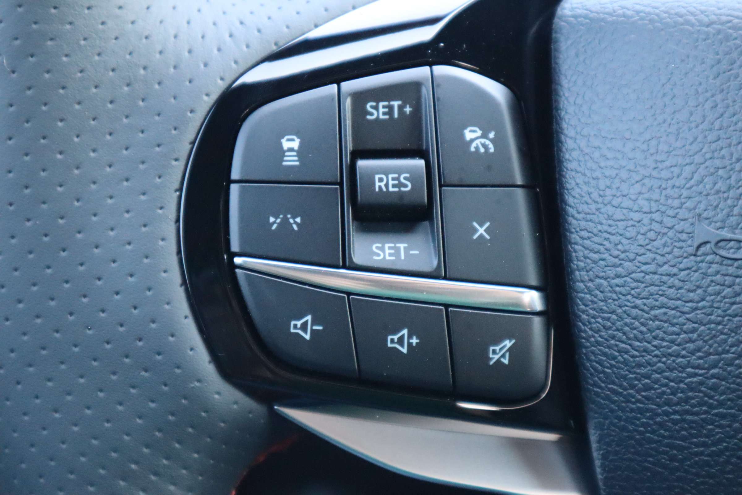 New 2025 Ford Explorer ST w/ Sun And Sound Package AWD/4WD image 18