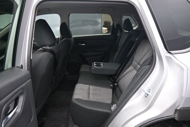 Used 2025 Nissan Rogue SV AWD/4WD image 14
