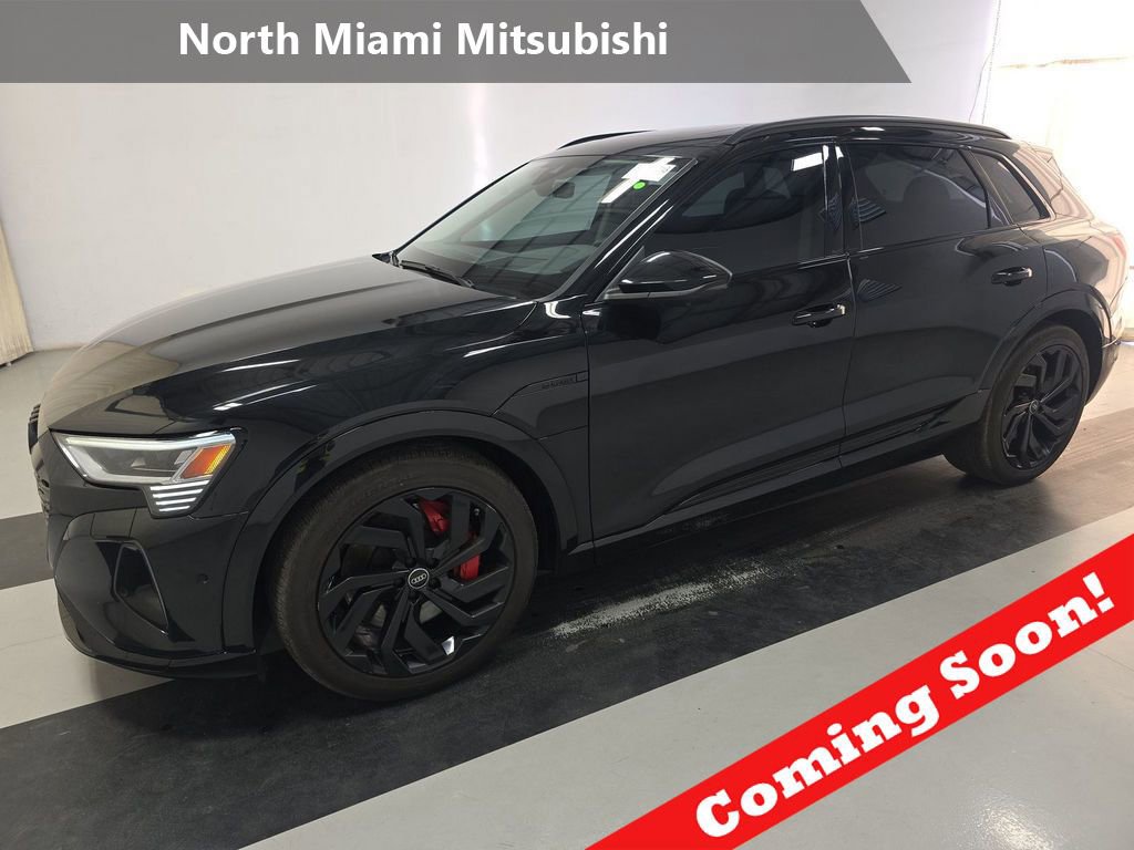 Used 2024 Audi Q8 e-tron Prestige w/ Prestige Package image 1